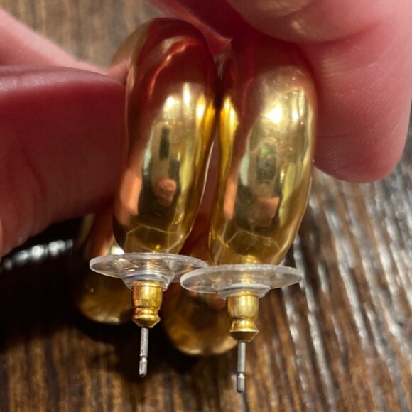 J.Crew Gold-Plated Heart Chunky Lightweight Earrings Statement Jewelry BX283 - Picture 3 of 5